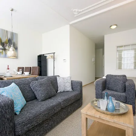 Plantage Hortus 호텔 *